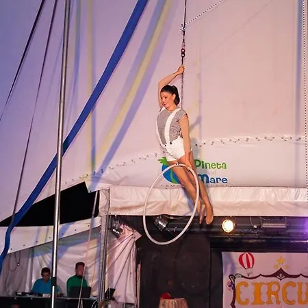 Mobilehome Giove Fuer 5 Personen בית נופש צ'סנטיקו